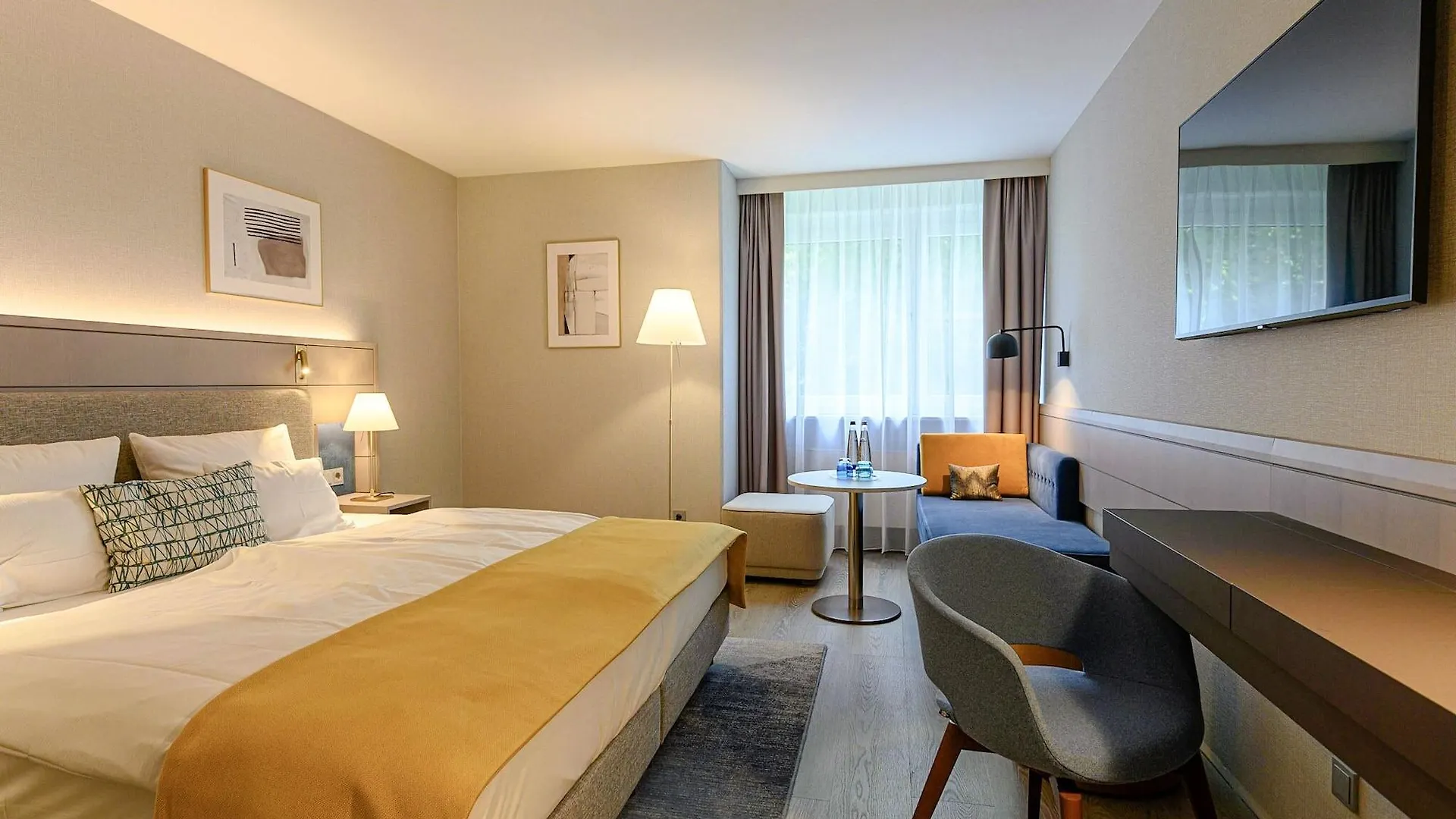 Hotel Europa Munich 4*,